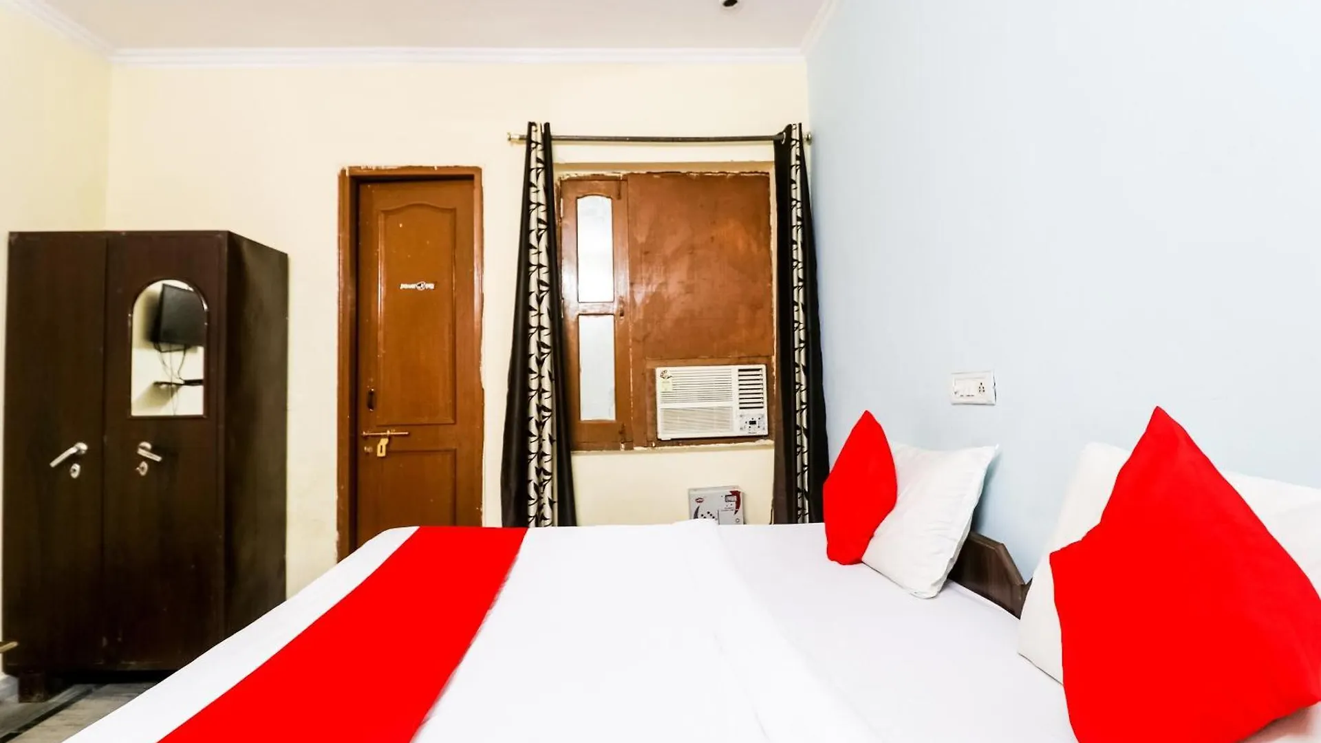 Hotel O Maurya Residency Gurgaon